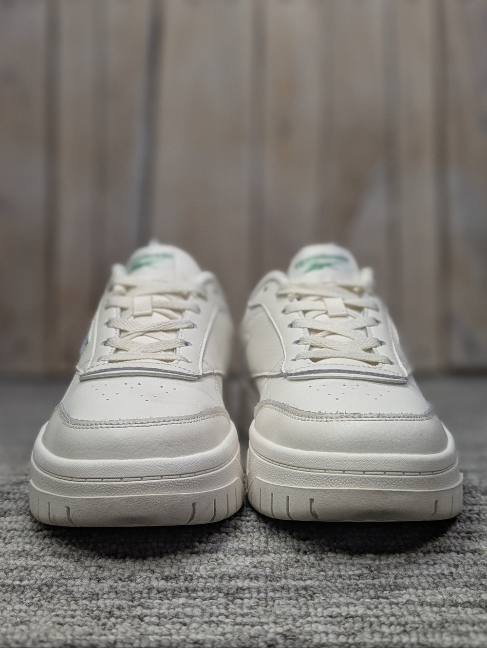 Reebok Tech Geo Women's Leather Casual Sneakers in Size 9 - Picture 2 of 9